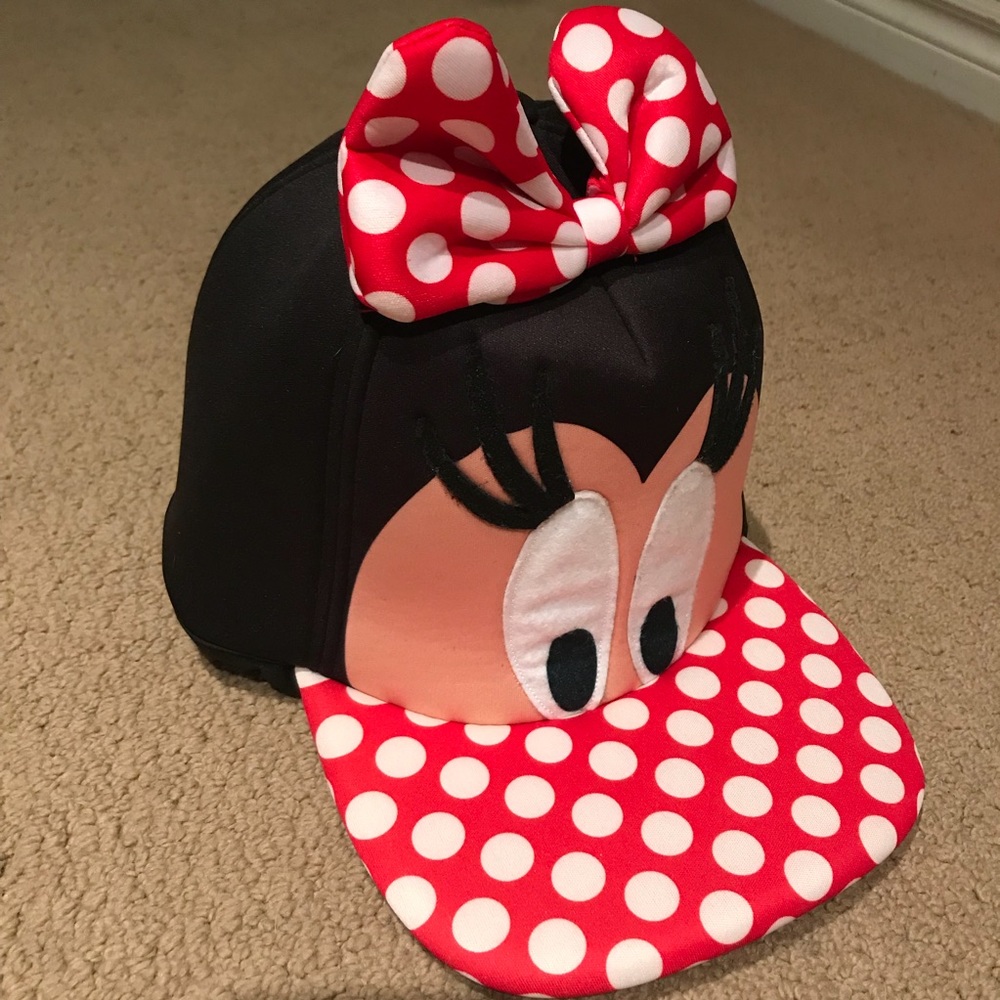 Over sized Minnie Mouse Hat 🎩 NWT